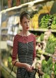 Taylor Swift - Grocery Shopping at Whole Foods - Beverly Hills January 2014