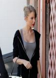 Taylor Swift Street Style - Heading to a Dance studio in Los Angeles, January 2014