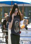 Kendall Jenner Street Style - Picking up Breakfast - Noah