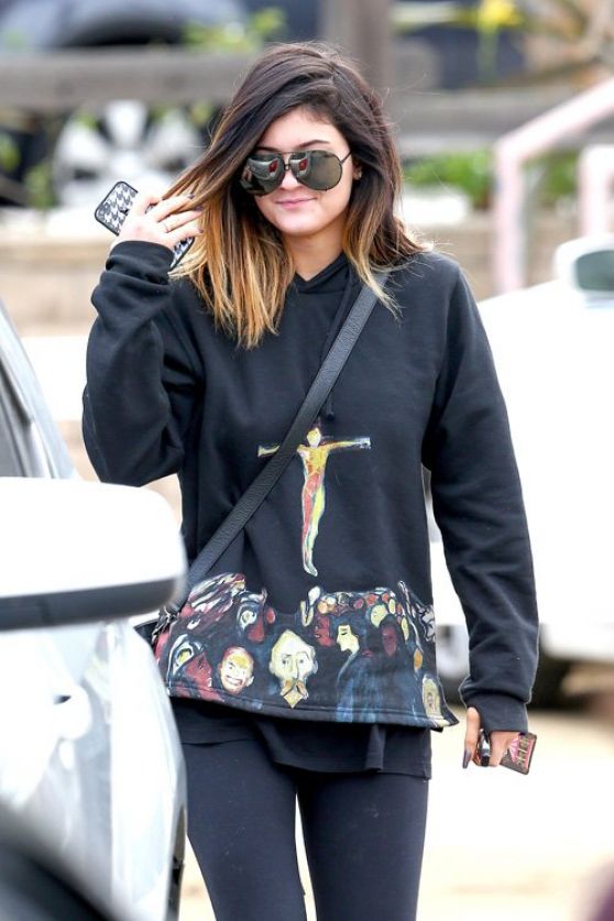 Kylie Jenner Calabasas January 8, 2016 – Star Style