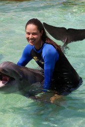 Ana Ivanovic and dolphin