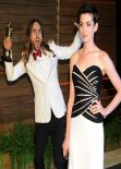 Anne Hathaway in Viktor & Rolf Strapless Gown - 2014 Vanity Fair Oscar Party