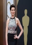 Anne Hathaway Wearing Gucci Gown - 2014 Oscars