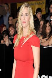 Kate Winslet Wearing Safiyaa Dress at ‘Divergent’ Premiere in Los Angeles