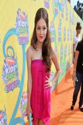 Kelli Berglund Wearing Armani Dress - Nickelodeon’s Kids’ Choice Awards 2014