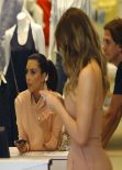 Khloe Kardashian in Miami - Shopping Time !
