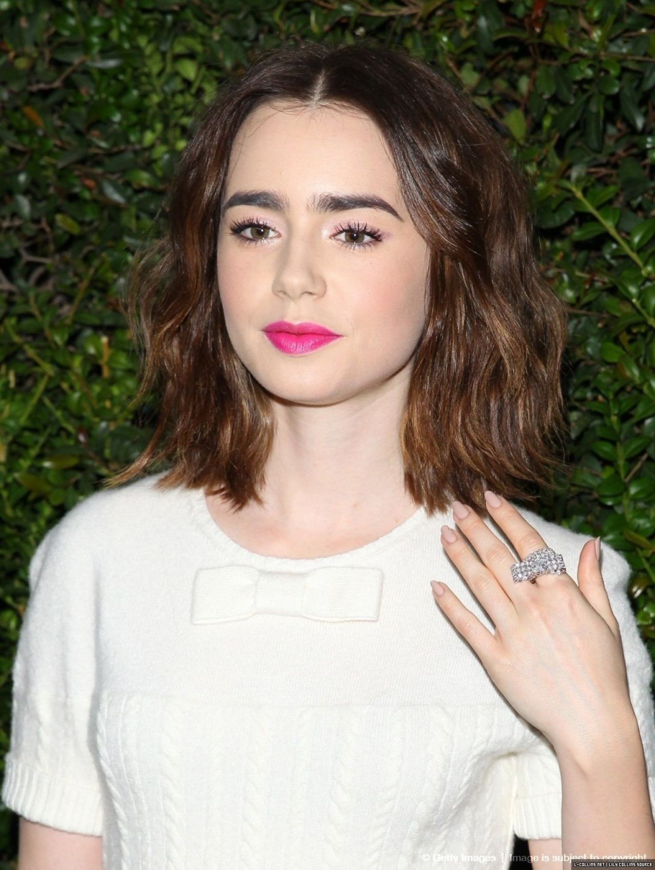 Lily Collins Lob