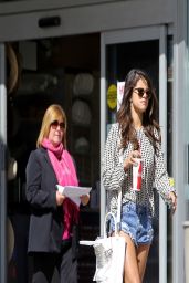 Selena Gomez Leggy 2014, Out in Los Angeles