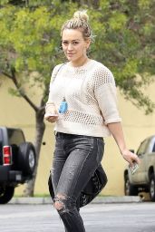 Hilary Duff in Ripped Skinny Jeans - Stops by Coffee Bean in West Hollywood