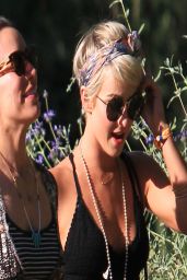 Julianne Hough at Coachella With a Friend in Los Angeles - April 2014