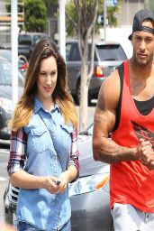 Kelly Brook - Shopping in Fred Segal in West Hollywood - April 2014