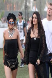 Kendall & Kylie Jenner at the Coachella Festival in Indio (2014)