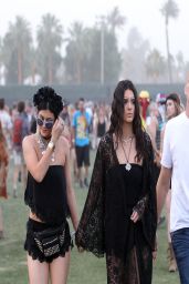 Kendall & Kylie Jenner at the Coachella Festival in Indio (2014)