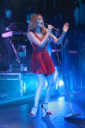 Kylie Minogue Performs at Trak Lounge in Melbourne (Australia)