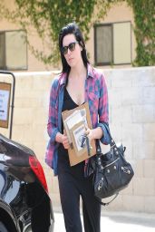 Laura Prepon Street Style - Gets Her Mail - April 2014
