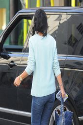 Lily Allenin in Jeans - Leaving the David Morris Jewellers in London