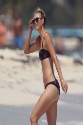 Maria Sharapova Bikini Candids - Cancun, April 2014