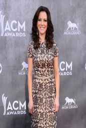 Martina Mcbride Wearing David Meister Gown - 2014 Academy Of Country Music Awards in Las Vegas