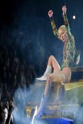 Miley Cyrus Performs At Bangerz Tour Barclays Center In Brooklyn Ny