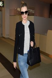 Miranda Kerr in Japan - Narita International Airport in Tokyo