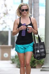 Reese Witherspoon in Shorts - Leaving the Gym in Brentwood - April 2014