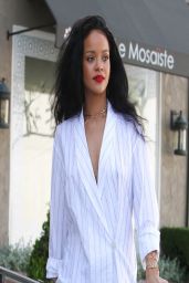 Rihanna in Denim Shorts - Shopping at Petit Tresor in Los Angeles - April 2014