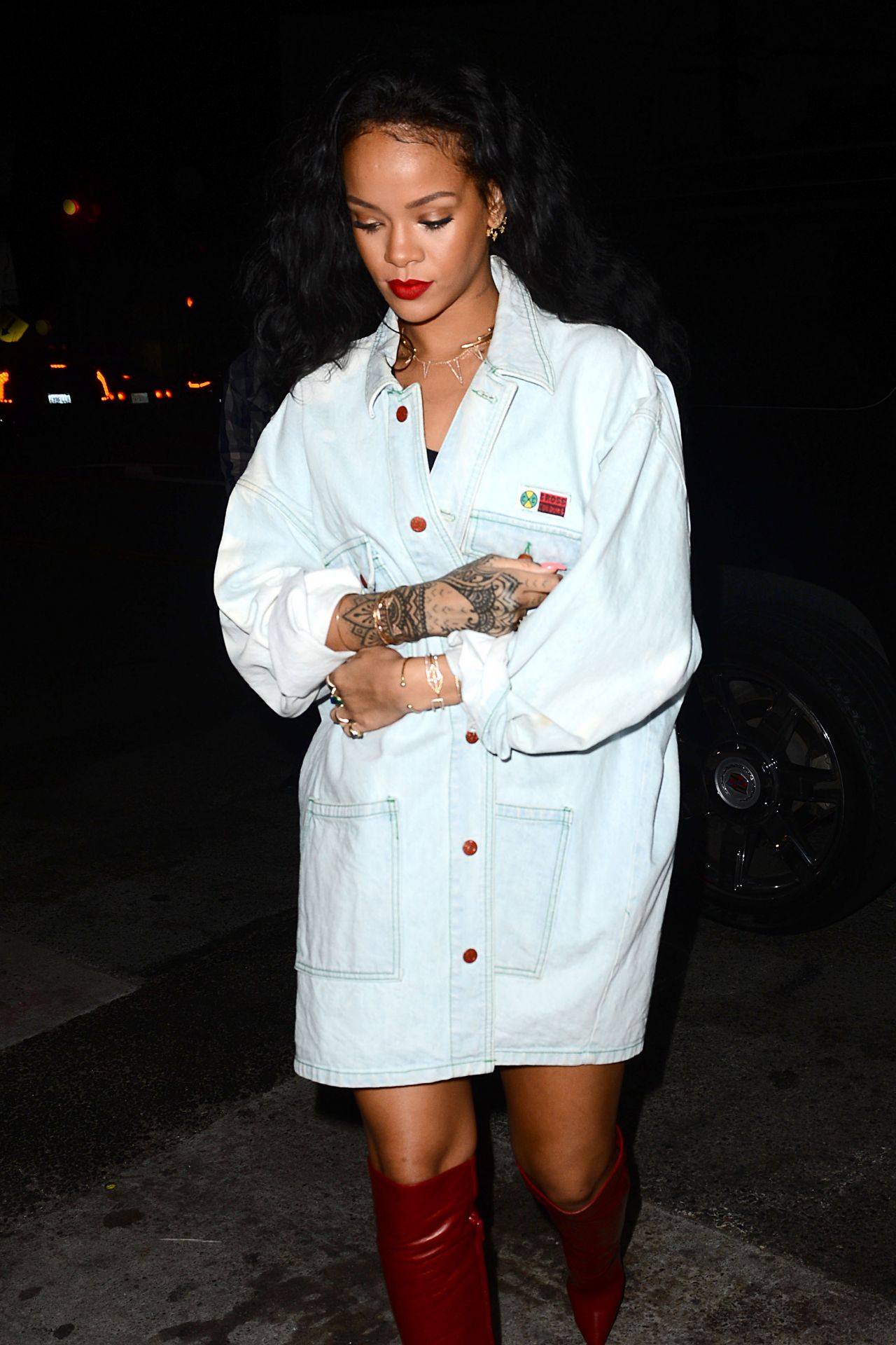 Rihanna Night Out Style - Arrives at Giorgio Baldi Restaurant in Santa ...