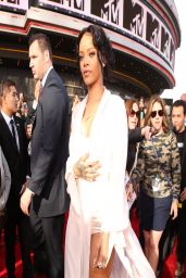 Rihanna Wearing Ulyana Sergeenko Couture - 2014 MTV Movie Awards