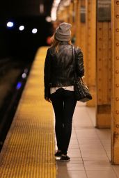Sarah Hyland Taking the Subway in New York City - April 2014