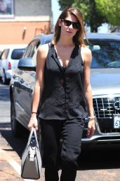 Ashley Greene Going to a Nail Salon in Studio City - May 2014