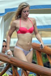 Ashley Wagner in a Bikini - Hawaii, May 2014