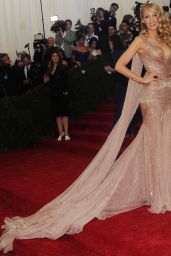 Blake Lively Wearing Gucci Gown – 2014 Met Costume Institute Gala