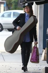 Ellen Page Casual Style - Out in West Hollywood - May 2014