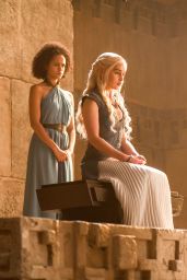 Emilia Clarke, Sophie Turner & Indira Varma - Game of Thrones TV Series Season 4 Ep08