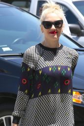 Gwen Stefani Street STyle - Out in Los Angeles - May 2014