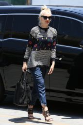 Gwen Stefani Street STyle - Out in Los Angeles - May 2014