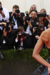 Karolina Kurkova Wearing Marchesa Gown – 2014 Met Costume Institute Gala
