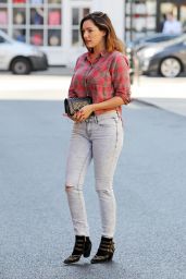 Kelly Brook in jeans, Out in London - May 2014