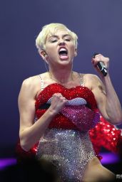 Miley Cyrus - Bangerz Tour at 02 Arena in London - May 2014