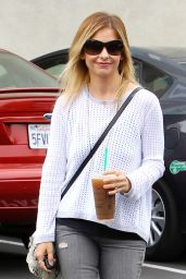 Sarah Michelle Gellar - Out in LA - May 2014