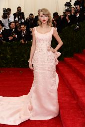 Taylor Swift in Oscar de la Renta Satin Gown – 2014 Met Costume Institute Gala