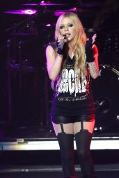 Avril Lavigne Performing in Las Vegas - May 2014