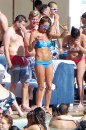 Danielle Lloyd Bikini Candids - at Poolside in Las Vegas - June 2014