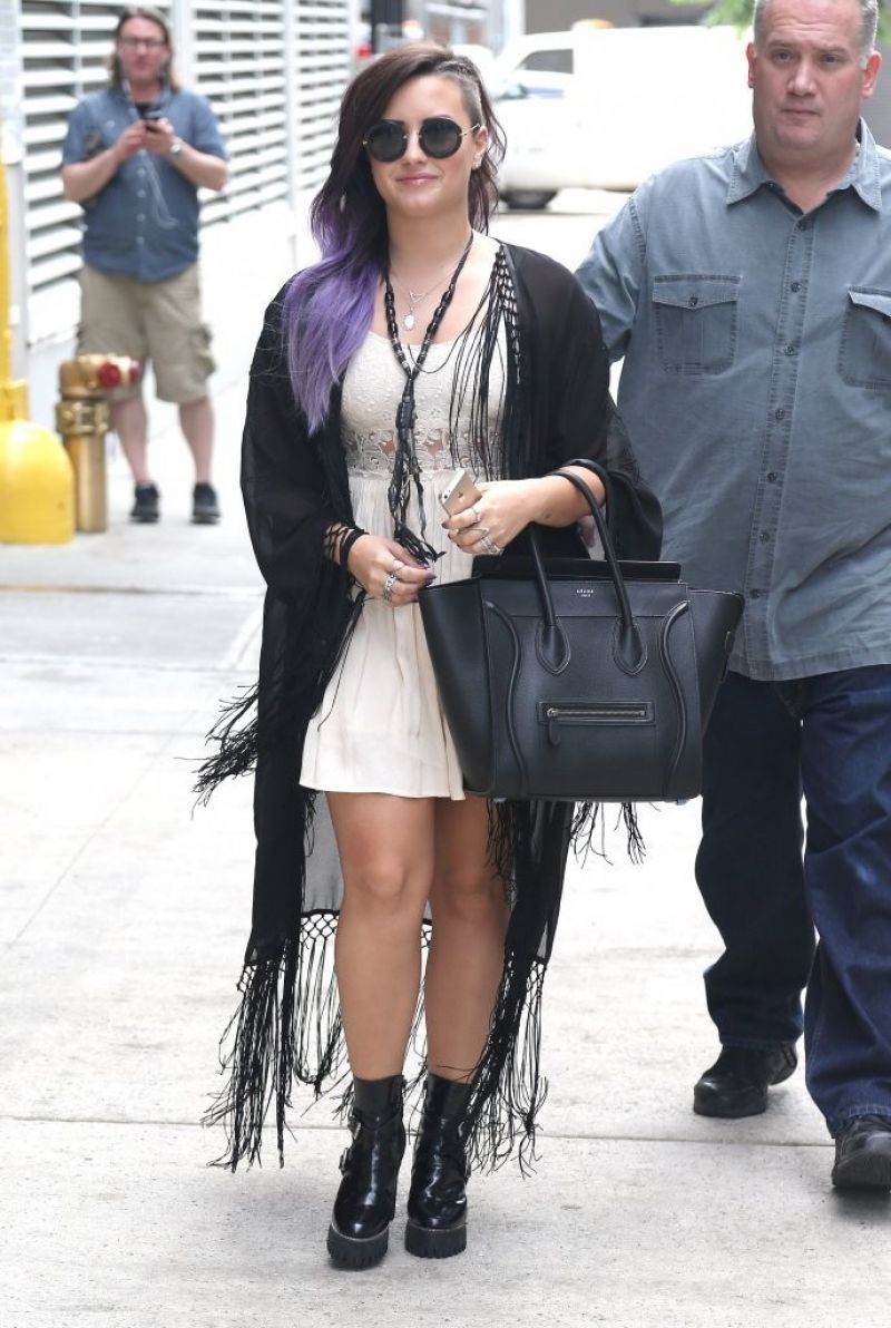 Demi Lovato Leaving Her Hotel In New York City June 2014 Celebmafia
