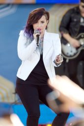 Demi Lovato Performing on 'Good Morning America' in New Yok City - June ...