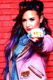 Demi Lovato - Seventeen Magazine August 2014 Issue