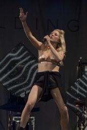 Ellie Goulding Performs at Glastonbury Festival - England, June 2014