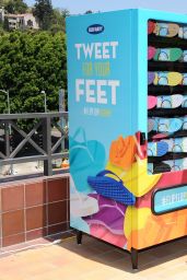 Emma Roberts Snapped Visiting the Old Navy Flip-Flop Vending Machine in