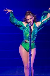 Jennifer Lopez on Stage - Foxwood Casino - Connecticut - June 2014
