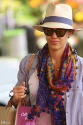 Jessica Alba Shopping at Whole Foods in Beverly Hills - June 2014